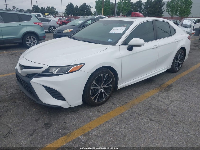 2018 Toyota Camry Se 4T1B11HK5JU623766 photo 1