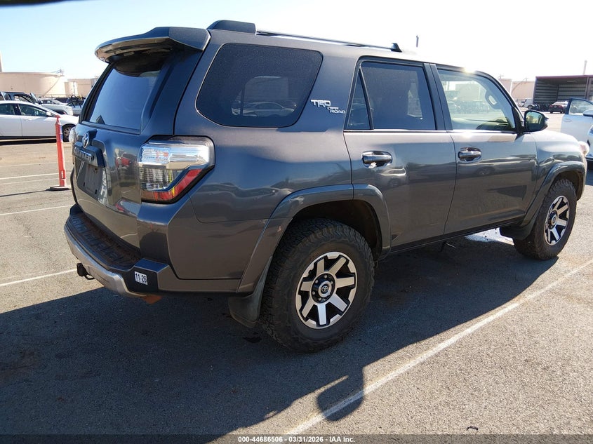 2018 TOYOTA 4RUNNER auction photo 4