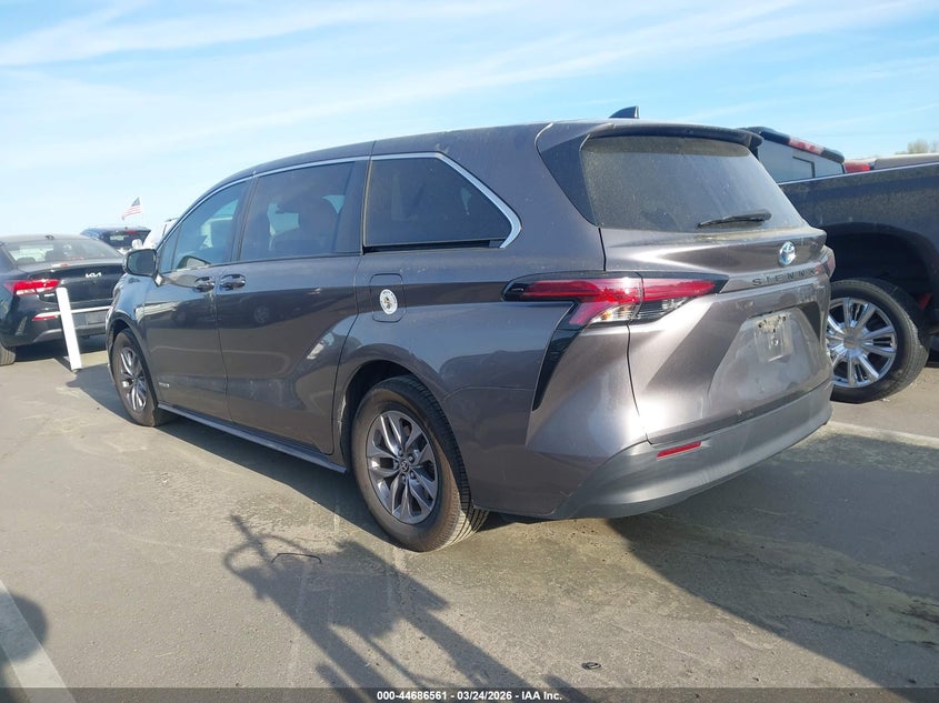 2021 Toyota Sienna Le