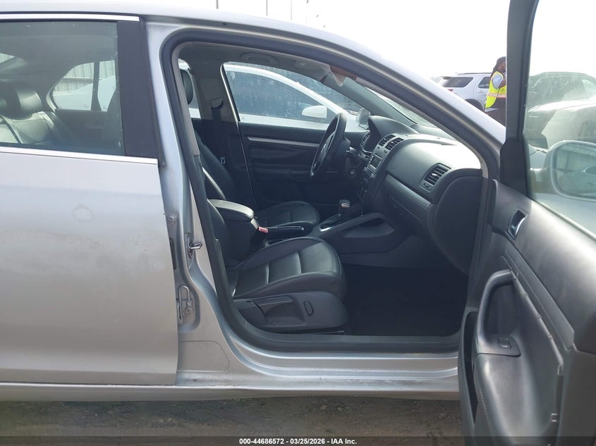 2009 VOLKSWAGEN JETTA auction photo 5