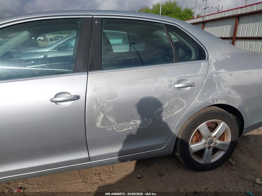 2009 VOLKSWAGEN JETTA auction photo 6