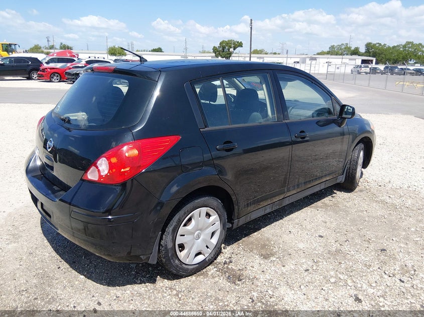 2012 Nissan Versa 1.8 S