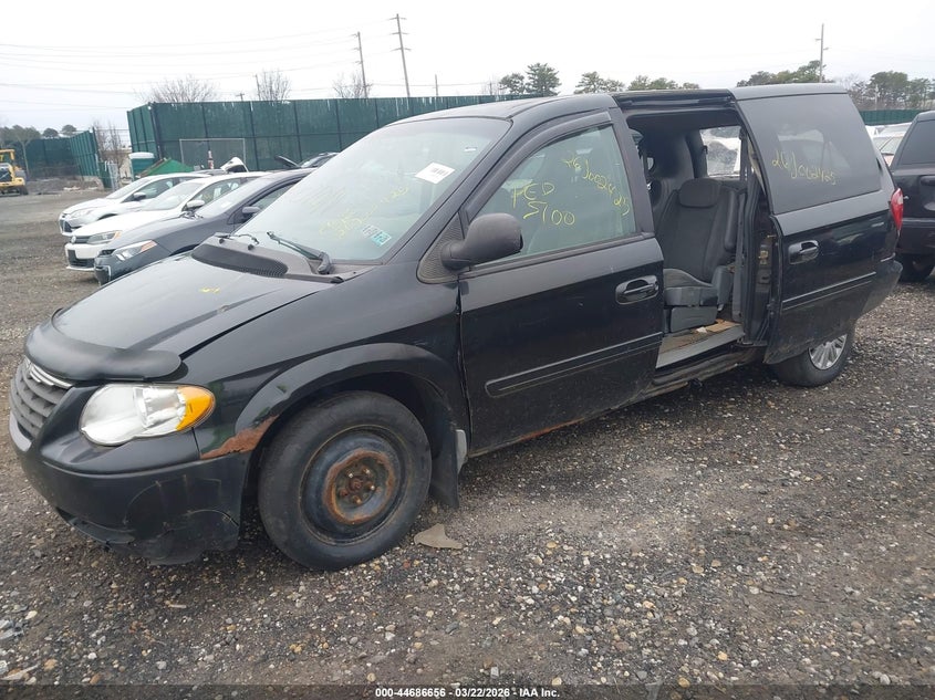 2006 Chrysler Town & Country Lx
