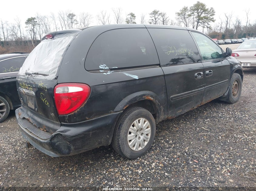 2006 Chrysler Town & Country Lx