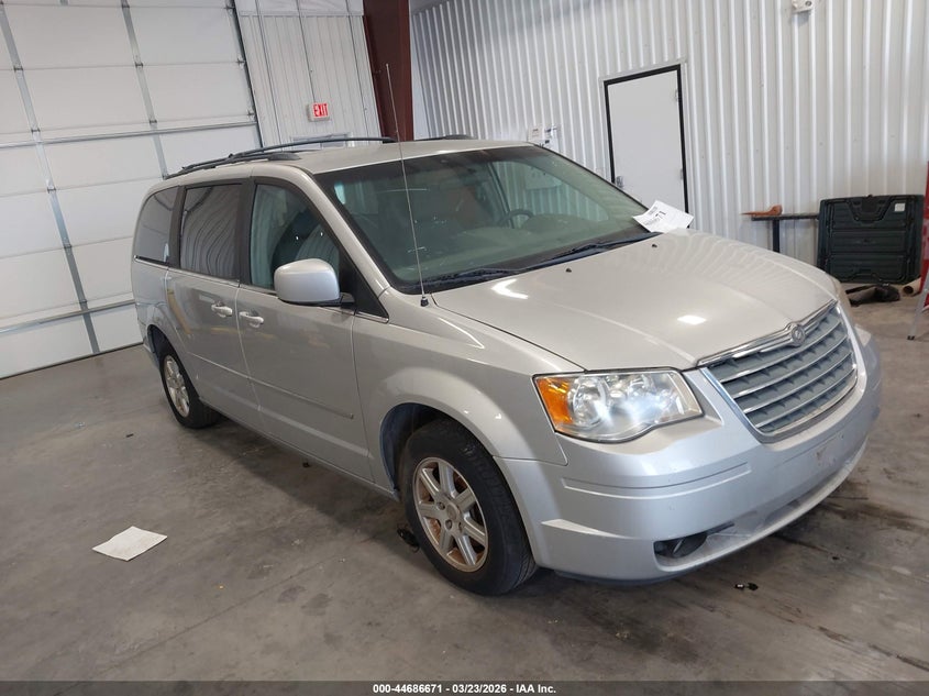 2010 Chrysler Town & Country Touring