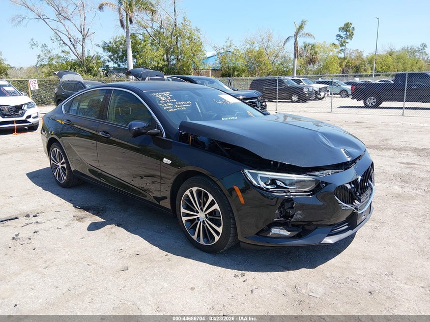 2018 Buick Regal Sportback Essence