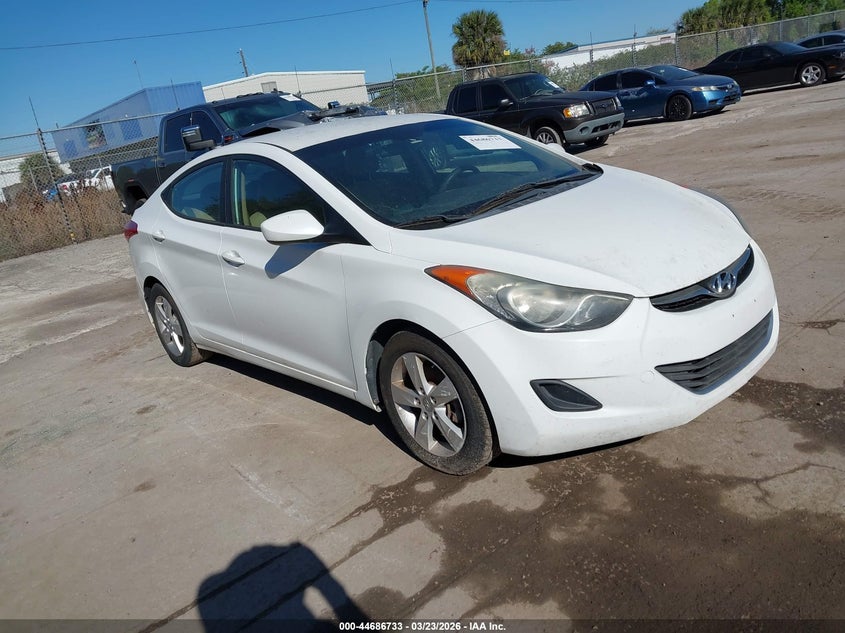 2013 HYUNDAI ELANTRA GLS