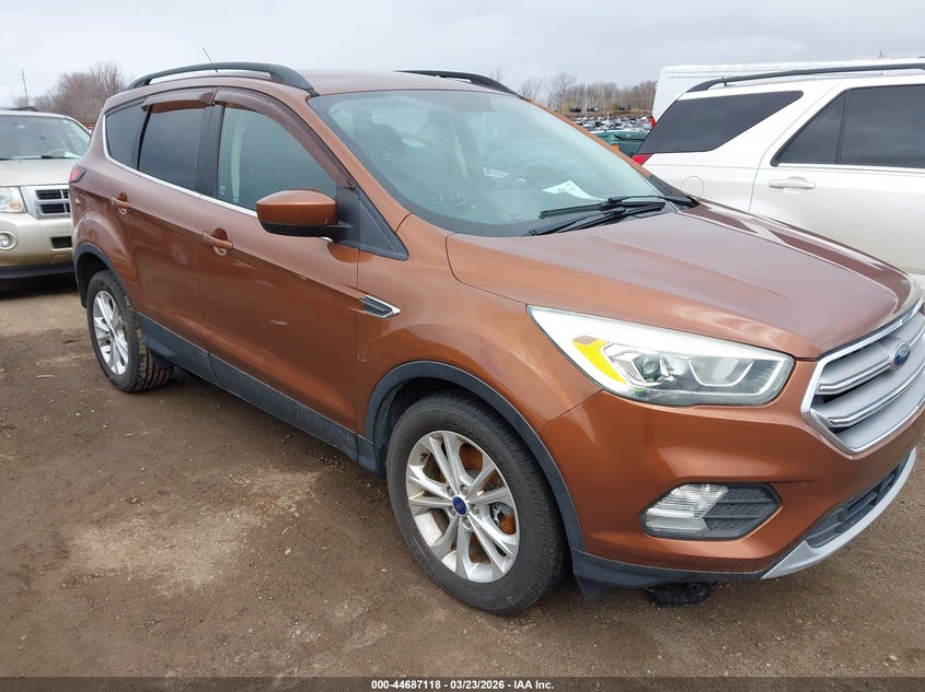 2017 FORD ESCAPE SE