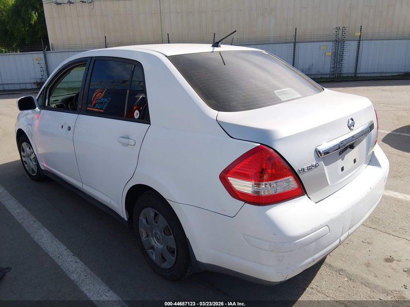 2010 Nissan Versa 1.8S