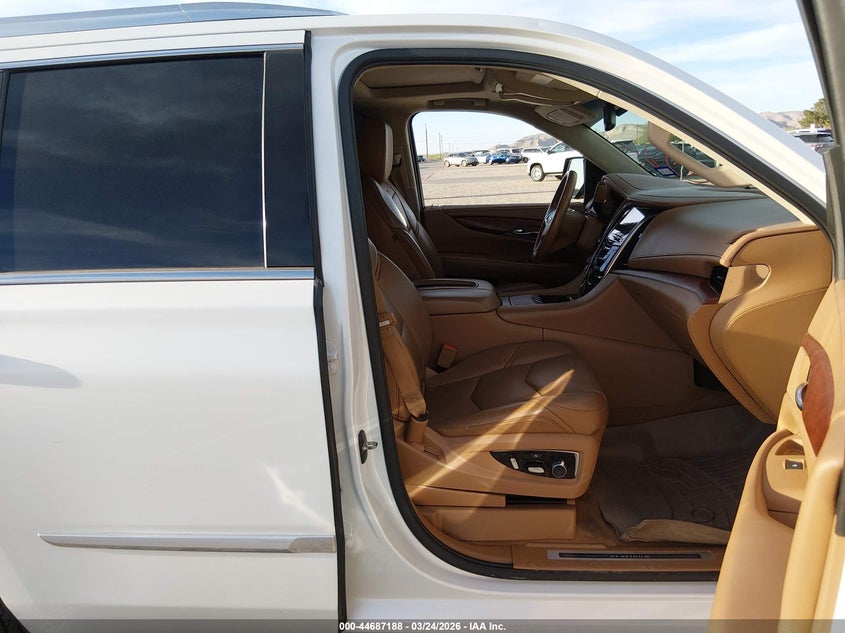 2016 Cadillac Escalade Platinum