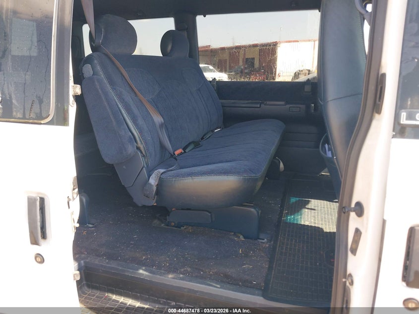 1998 Chevrolet Astro VIN: 1GNDM19W4WB166450 Lot: 44687478