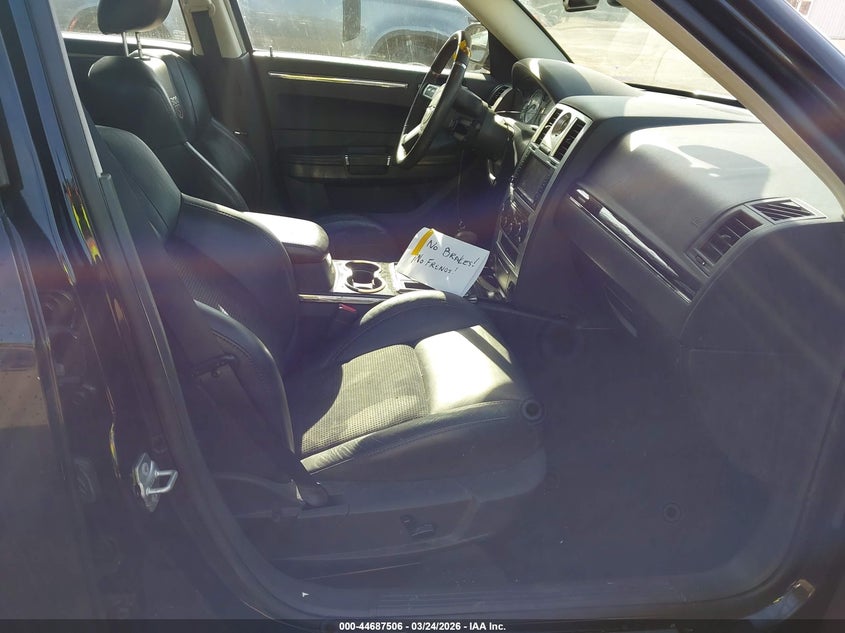 2010 Chrysler 300C V8