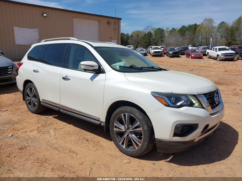 2017 Nissan Pathfinder Platinum
