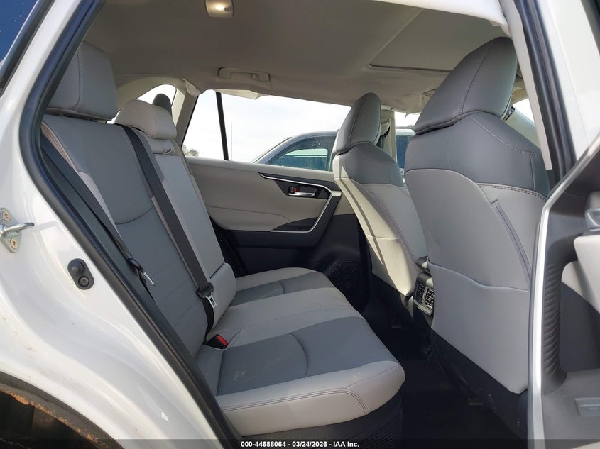 2025 TOYOTA RAV4 HYBRID auction photo 8