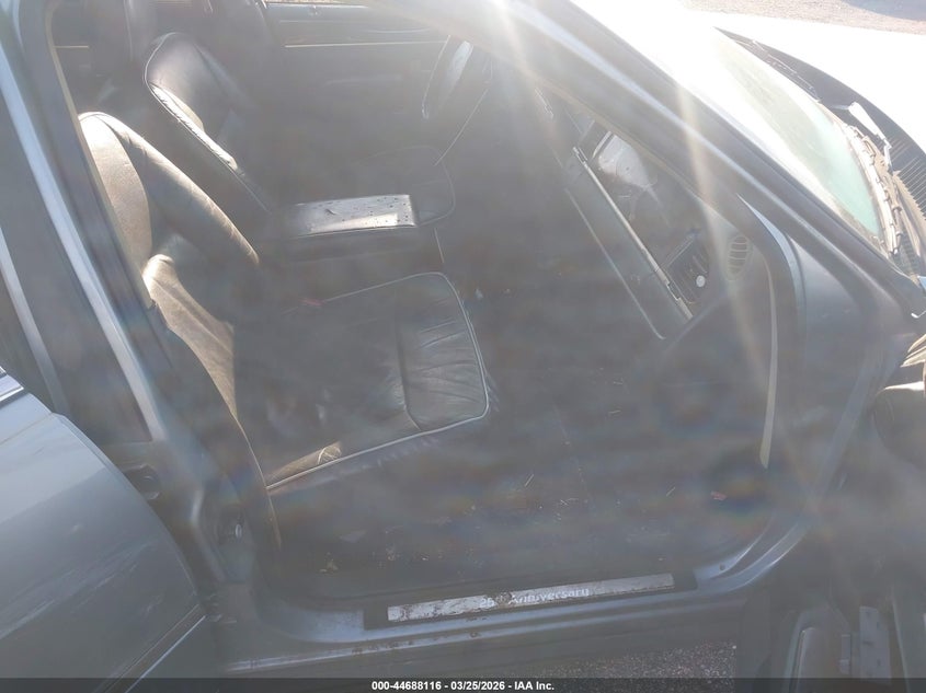 2006 Lincoln Town Car Signature Limited