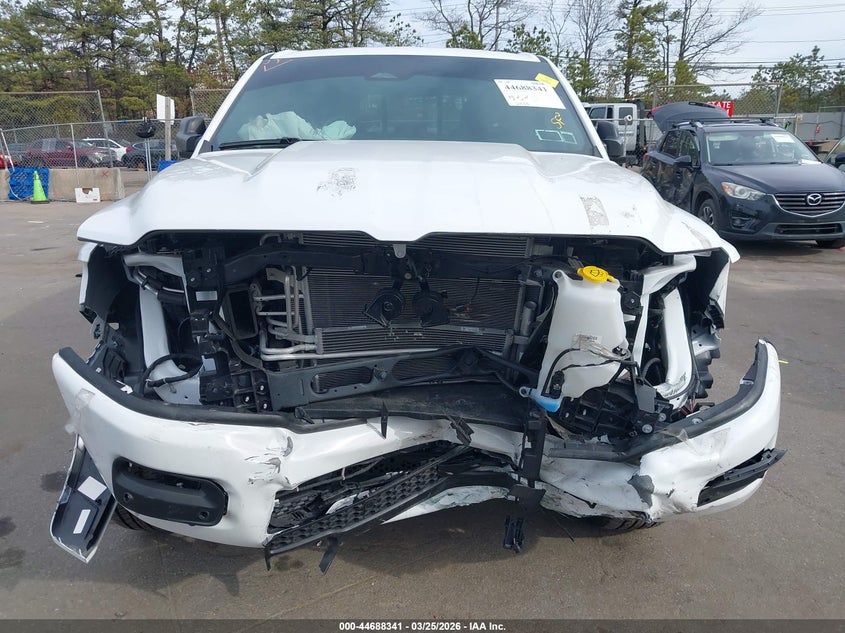 2025 RAM 1500 auction photo 6