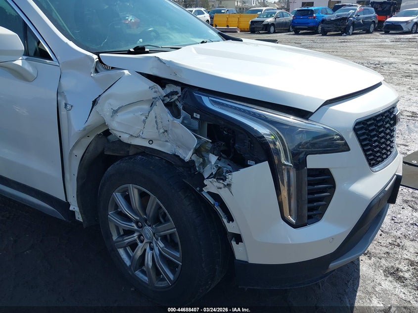 2021 Cadillac Xt4 Awd Premium Luxury VIN: 1GYFZDR40MF084282 Lot: 44688407