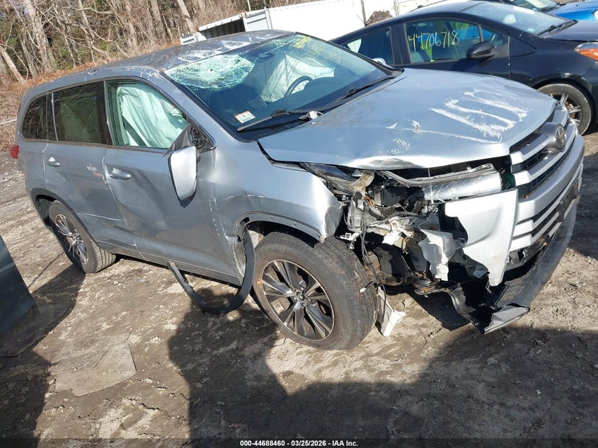 2017 Toyota Highlander Le