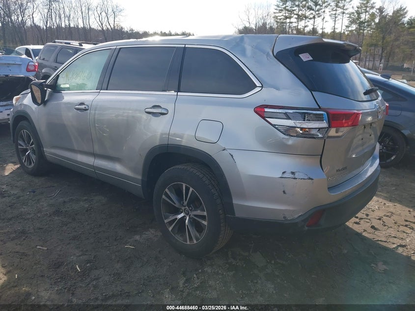 2017 Toyota Highlander Le