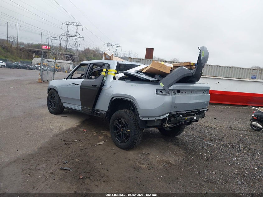 2024 Rivian R1T Adventure Dual Motor Large Pack/Adventure Dual Motor Perf Large Pack