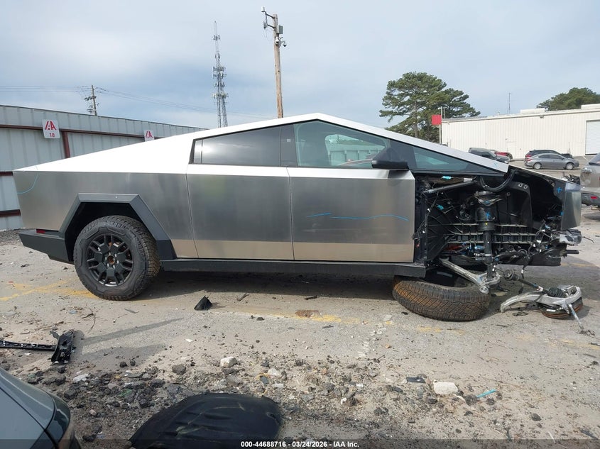 2025 Tesla Cybertruck Cyberbeast VIN: 7G2CEHEE9SA075540 Lot: 44688716