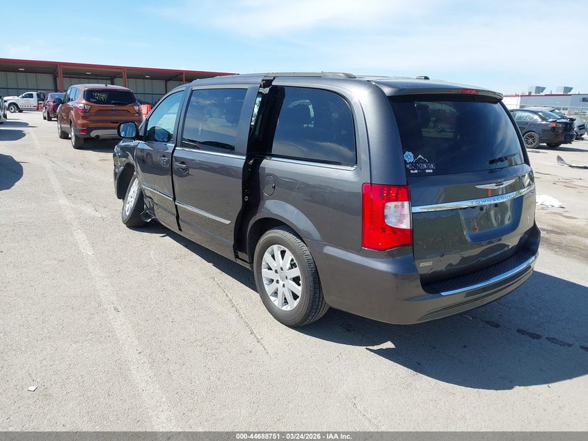 2016 Chrysler Town & Country Touring