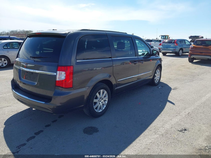 2016 Chrysler Town & Country Touring