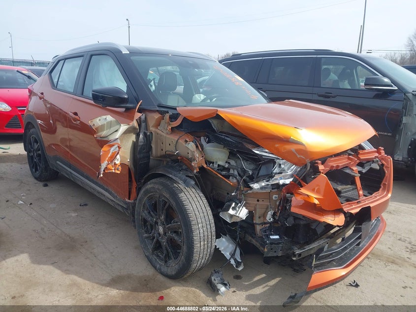 2020 Nissan Kicks Sr Xtronic Cvt