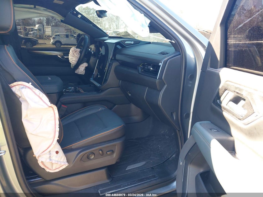 2025 GMC Yukon Xl 4Wd At4