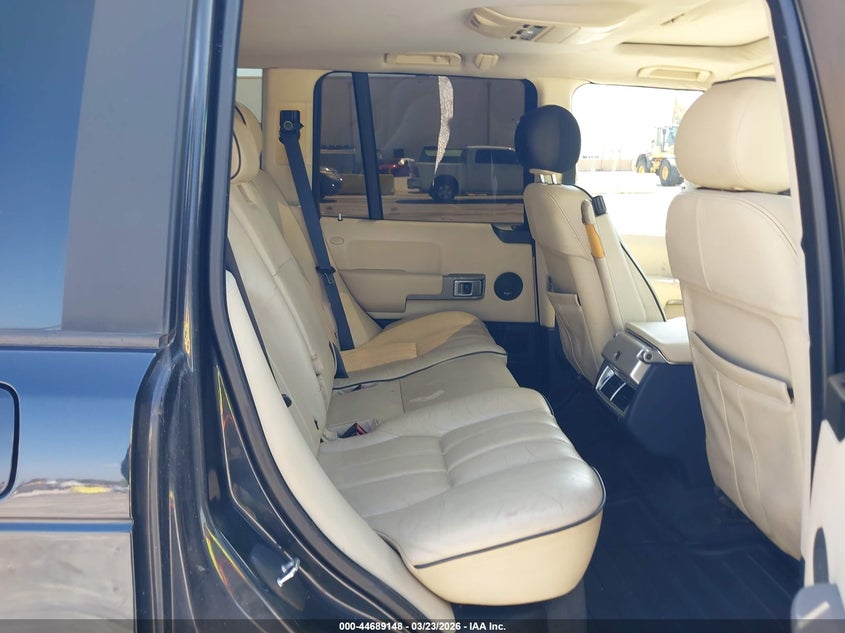 2004 Land Rover Range Rover Hse VIN: SALME11444A155654 Lot: 44689148