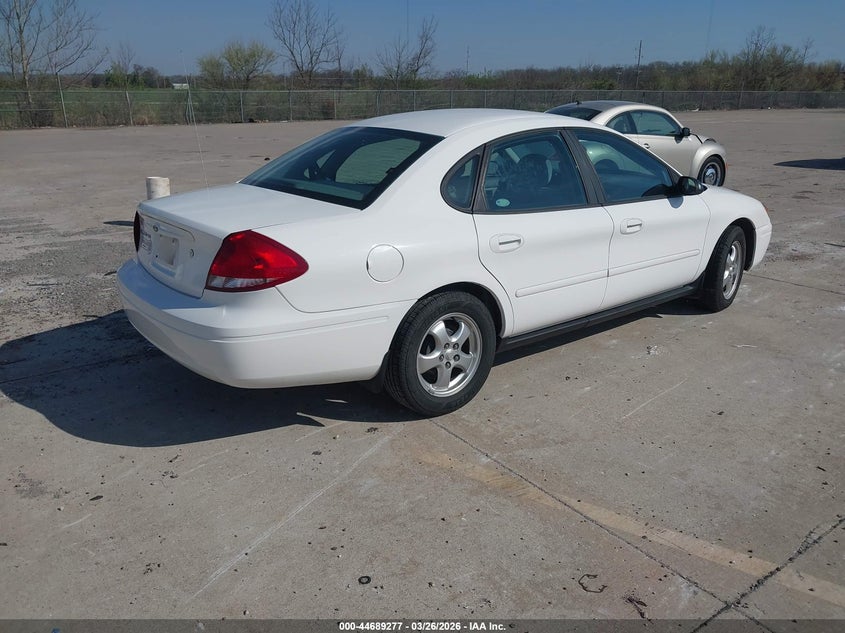 2004 Ford Taurus Se