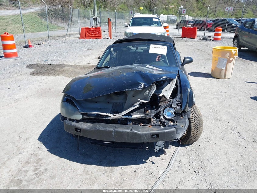 2003 Mazda Mx-5 Miata Cloth/Ls/Se/Shinsen VIN: JM1NB353330303928 Lot: 44689395