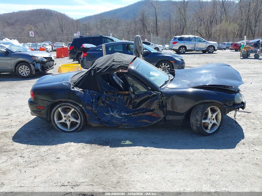 2003 Mazda Mx-5 Miata Cloth/Ls/Se/Shinsen VIN: JM1NB353330303928 Lot: 44689395