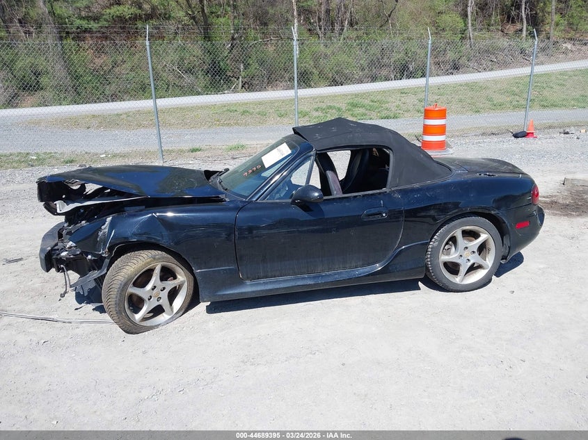 2003 Mazda Mx-5 Miata Cloth/Ls/Se/Shinsen VIN: JM1NB353330303928 Lot: 44689395