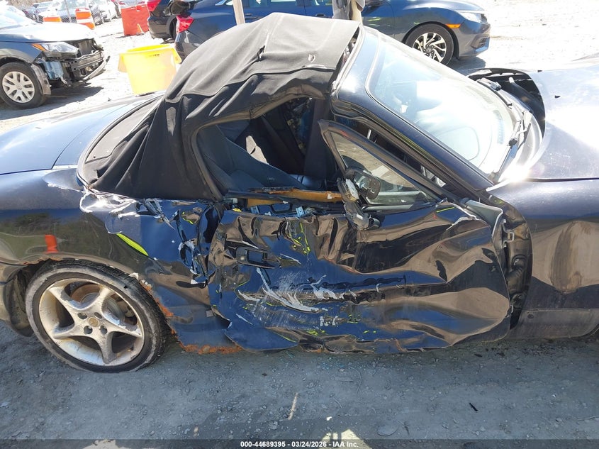 2003 Mazda Mx-5 Miata Cloth/Ls/Se/Shinsen VIN: JM1NB353330303928 Lot: 44689395