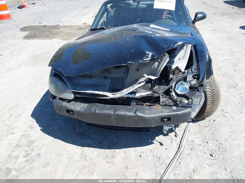 2003 Mazda Mx-5 Miata Cloth/Ls/Se/Shinsen VIN: JM1NB353330303928 Lot: 44689395