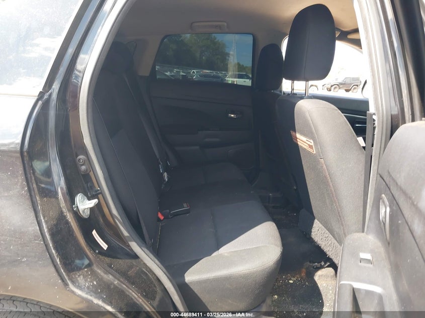 2011 Mitsubishi Outlander Sport Es VIN: JA4AP3AU7BZ002890 Lot: 44689411