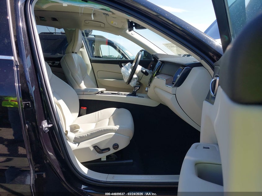 2021 Volvo Xc60 T5 Momentum