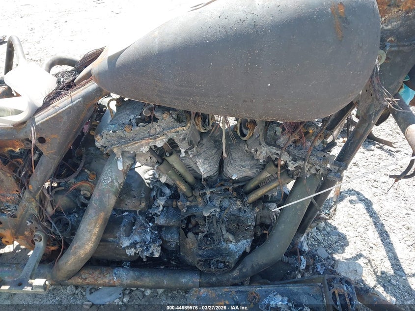 2000 Harley-Davidson Flhpi VIN: 1HD1FHW18YY636548 Lot: 44689576