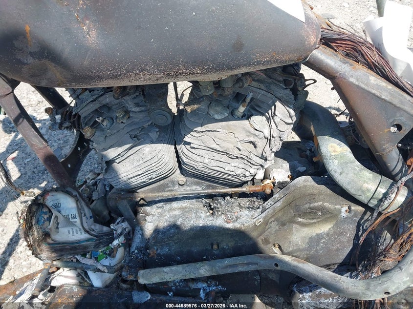 2000 Harley-Davidson Flhpi VIN: 1HD1FHW18YY636548 Lot: 44689576