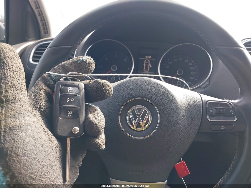 2011 Volkswagen Golf Tdi 2-Door VIN: WVWMM7AJ5BW307024 Lot: 44689793