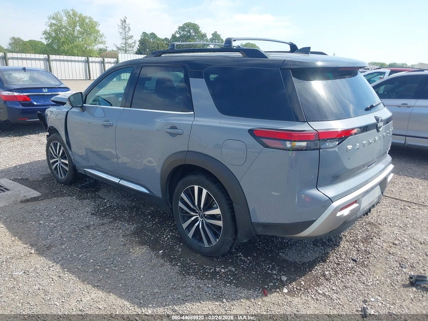 2025 Nissan Pathfinder Platinum 4Wd