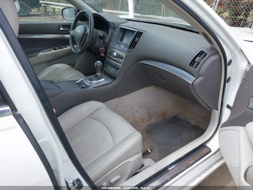 2011 Infiniti G25 Journey