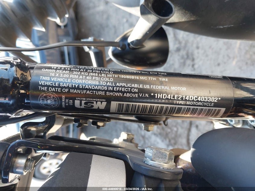 2013 Harley-Davidson Xl883 Iron 883 VIN: 1HD4LE214DC403302 Lot: 44690016