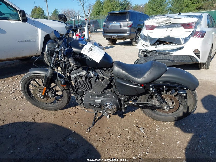 2013 Harley-Davidson Xl883 Iron 883 VIN: 1HD4LE214DC403302 Lot: 44690016