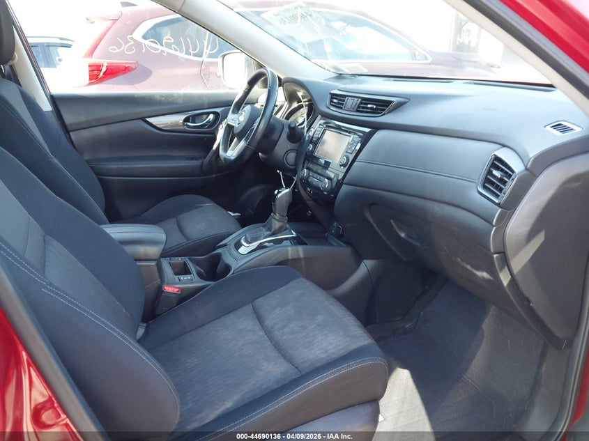 2017 Nissan Rogue Sv