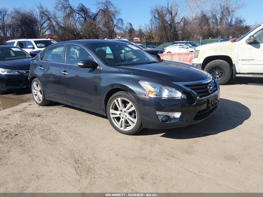 2013 Nissan Altima 3.5 Sv