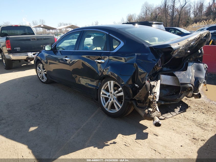 2013 Nissan Altima 3.5 Sv