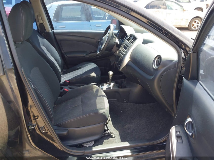 2016 Nissan Versa 1.6 Sv