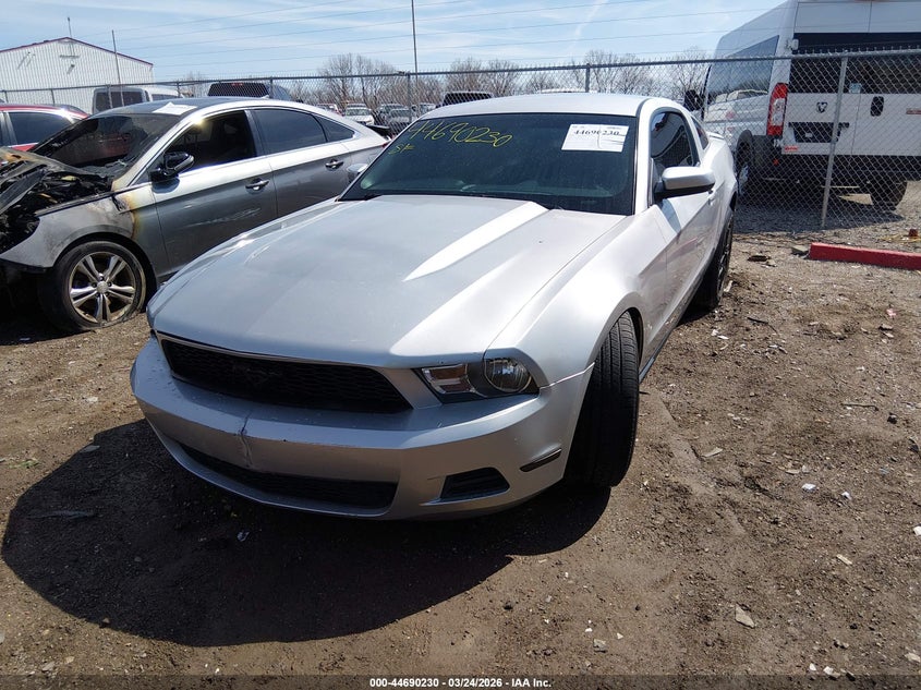 2012 Ford Mustang V6